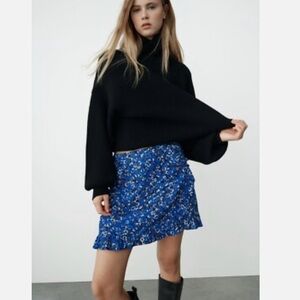 Zara Blue Floral Mini Skirt